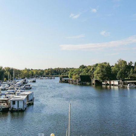 2 Bedroom Cozy Apartment In Rechlin Luaran gambar